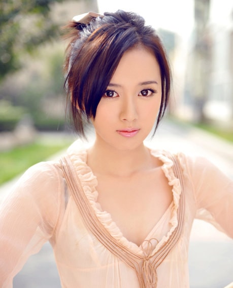她还”单纯”吗？